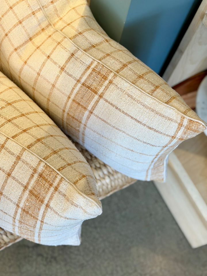 Custom 28" x 15" Pillow made from Vintage Homespun Linen, Romania | B