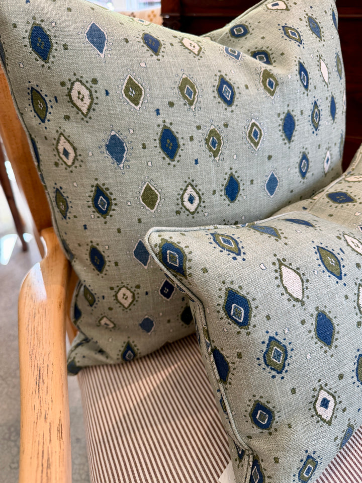 Custom 21" x 21" Pillow in Peter Dunham Oona Print on Linen w/ Self Welt