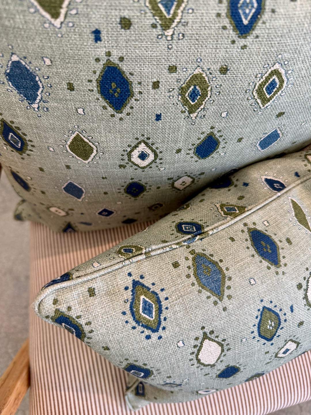 Custom 21" x 21" Pillow in Peter Dunham Oona Print on Linen w/ Self Welt