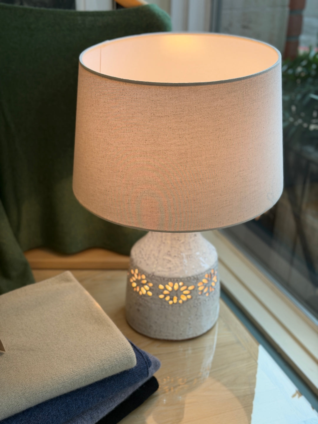 Vintage Reproduction Stoneware Table Lamp w/ Linen Shade