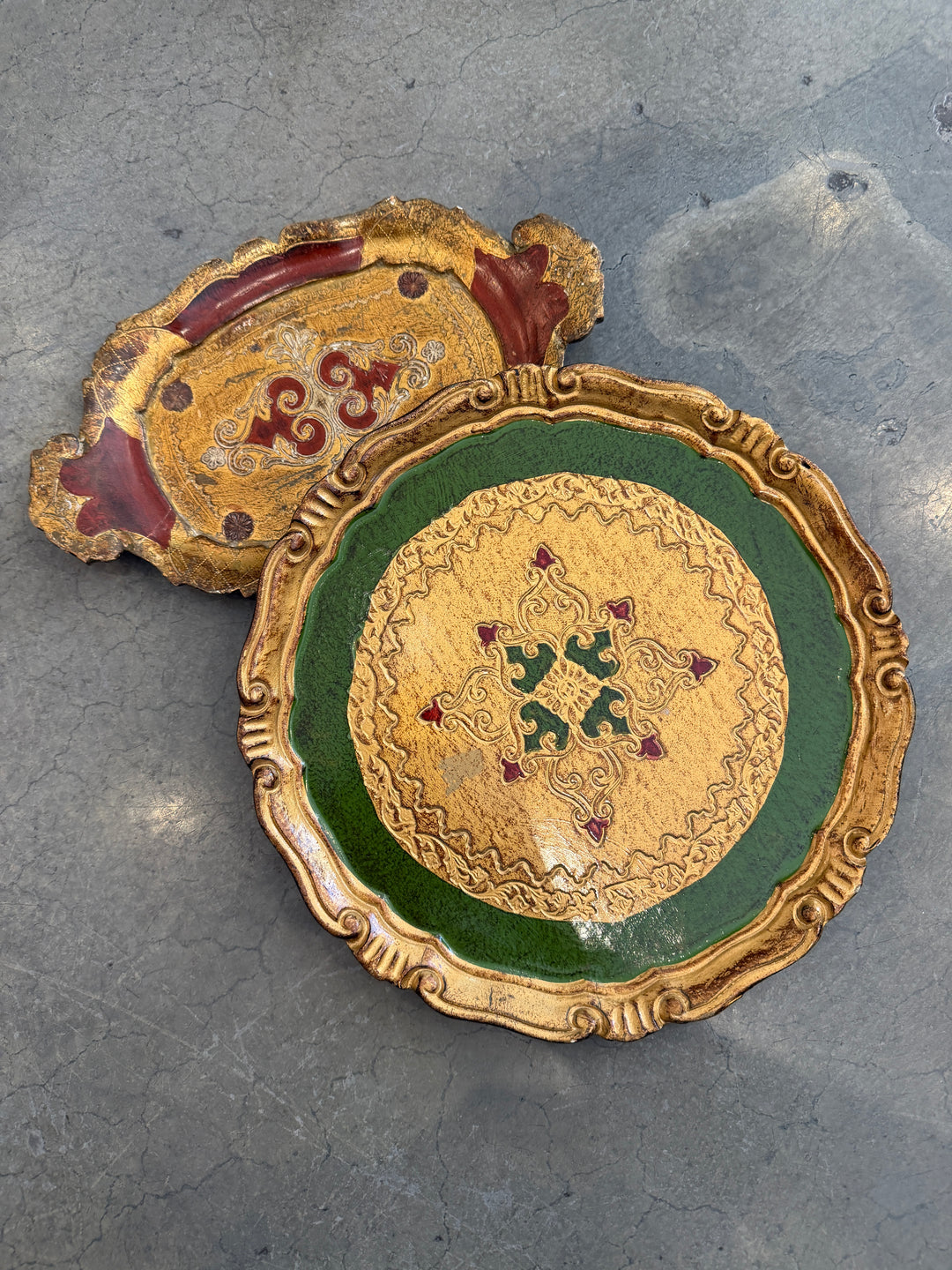 Vintage Italian Florentine Round Hand-Painted Gilt Wood Tray