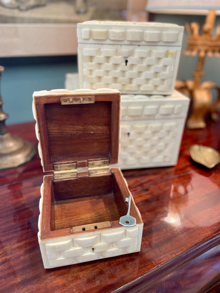 Basketweave Bone Box | S