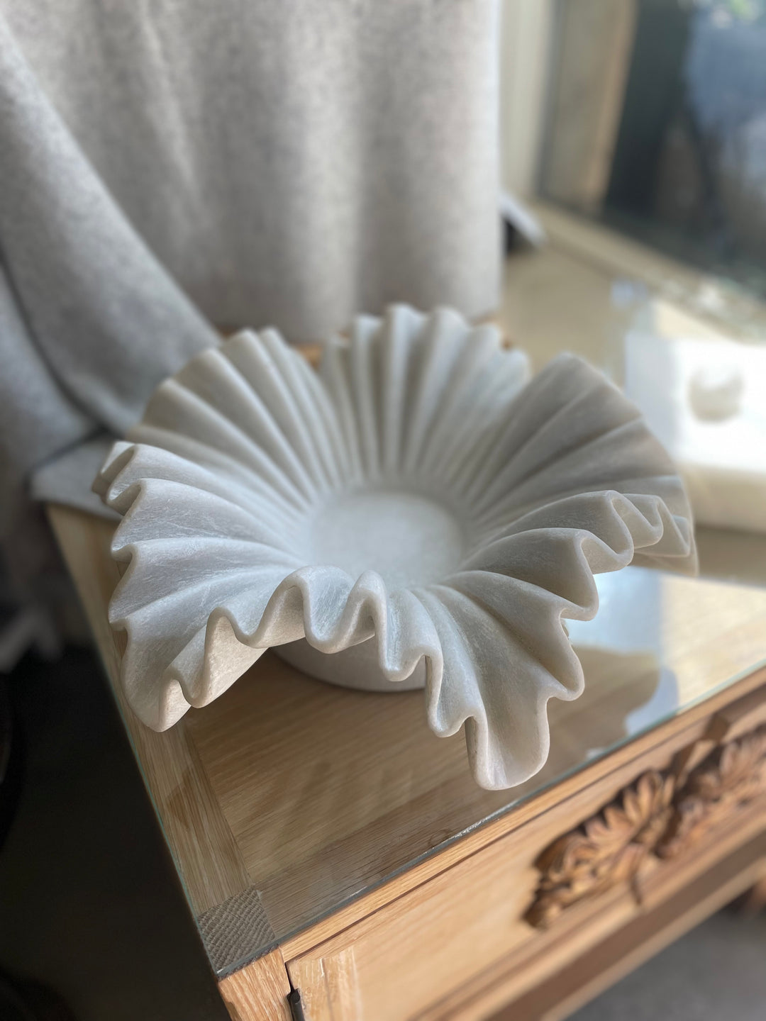 Marble Ruffle Rim Bowl | L