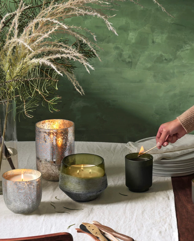 Illume - Balsam & Cedar Luxe Boxed Crackle Glass Candle | L