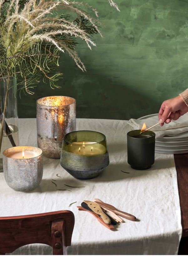 Illume - Balsam & Cedar Luxe Boxed Crackle Glass Candle | S