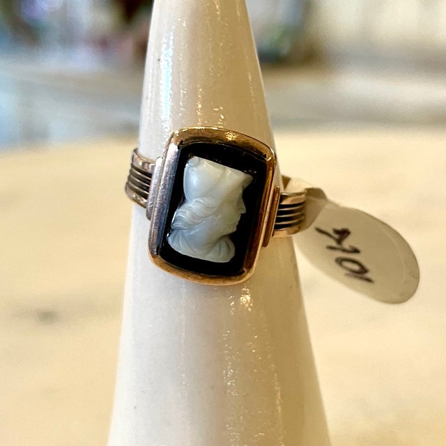 Antique 10k Gold Agate + White Cameo Ring | Sz 5 – Maude Woods