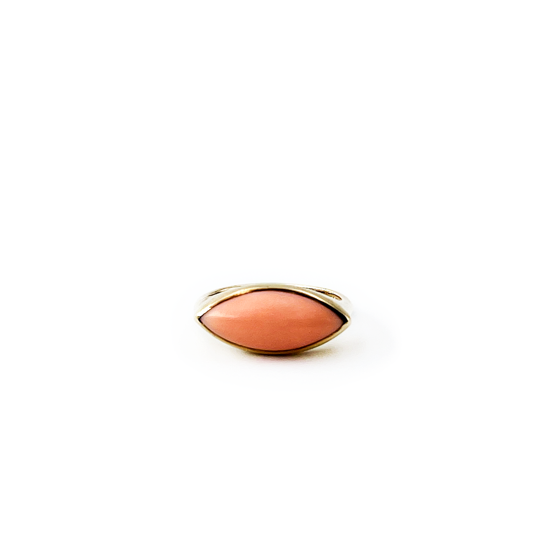1960's 'Eye' Angel Skin Coral and 14KT Gold Ring | size 5-1/2